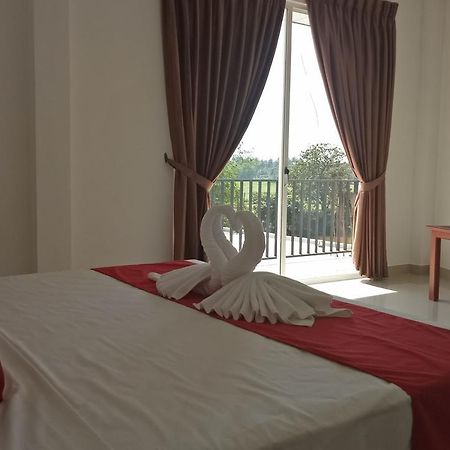 Grand Riverine Bed & Breakfast Kotugoda Екстериор снимка
