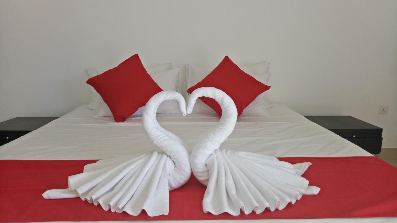 Grand Riverine Bed & Breakfast Kotugoda Екстериор снимка