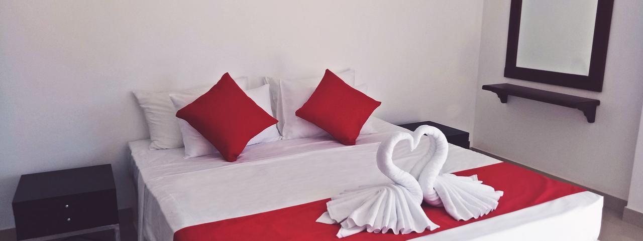 Grand Riverine Bed & Breakfast Kotugoda Екстериор снимка